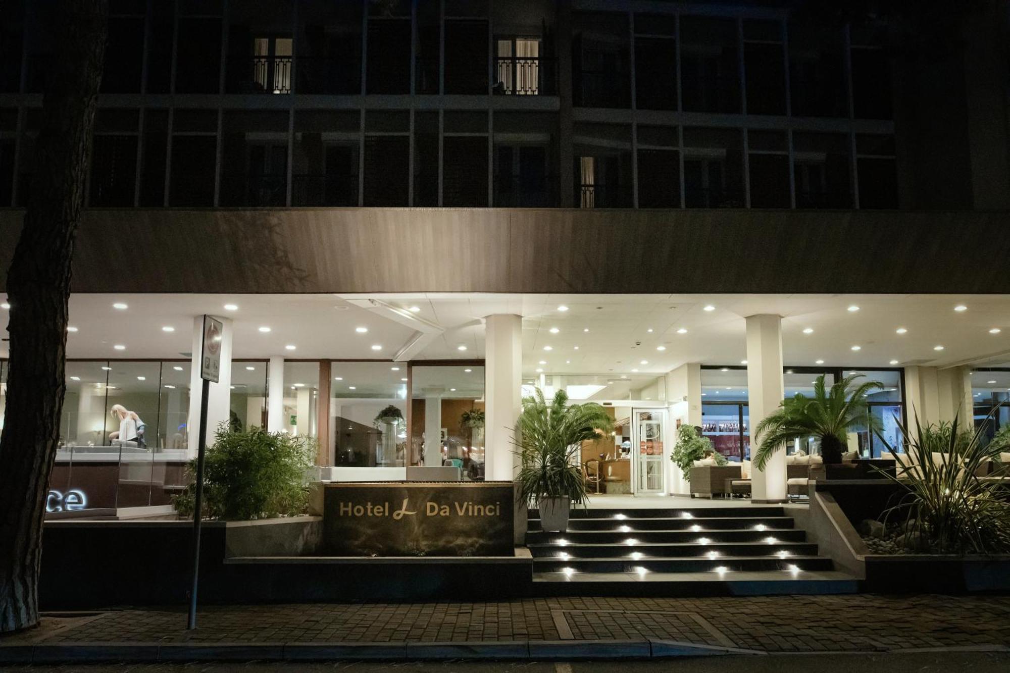 Hotel Leonardo Da Vinci Wellness Spa Bibione Exteriör bild