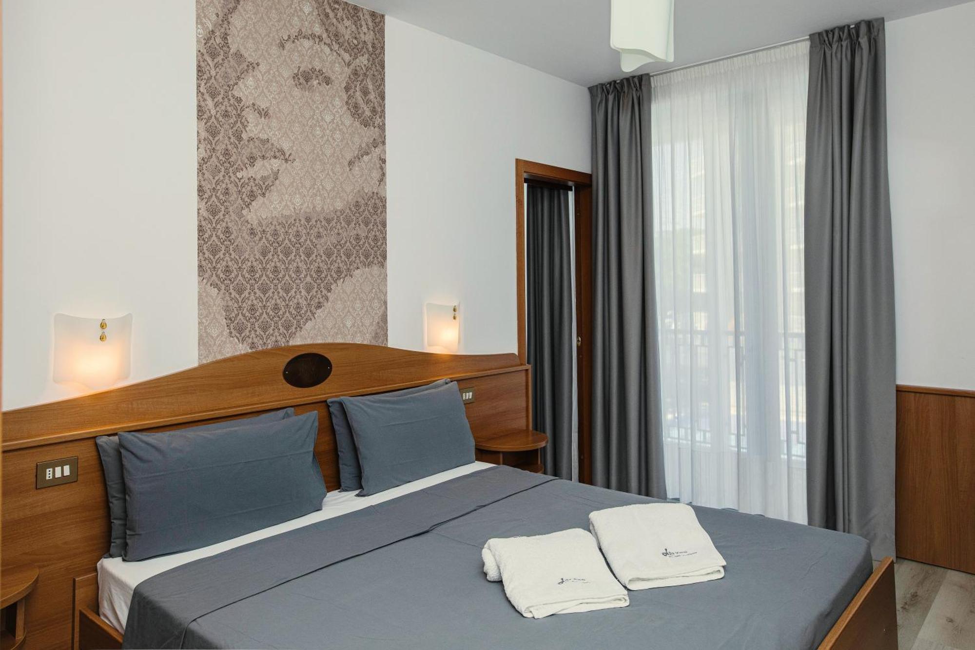 Hotel Leonardo Da Vinci Wellness Spa Bibione Exteriör bild