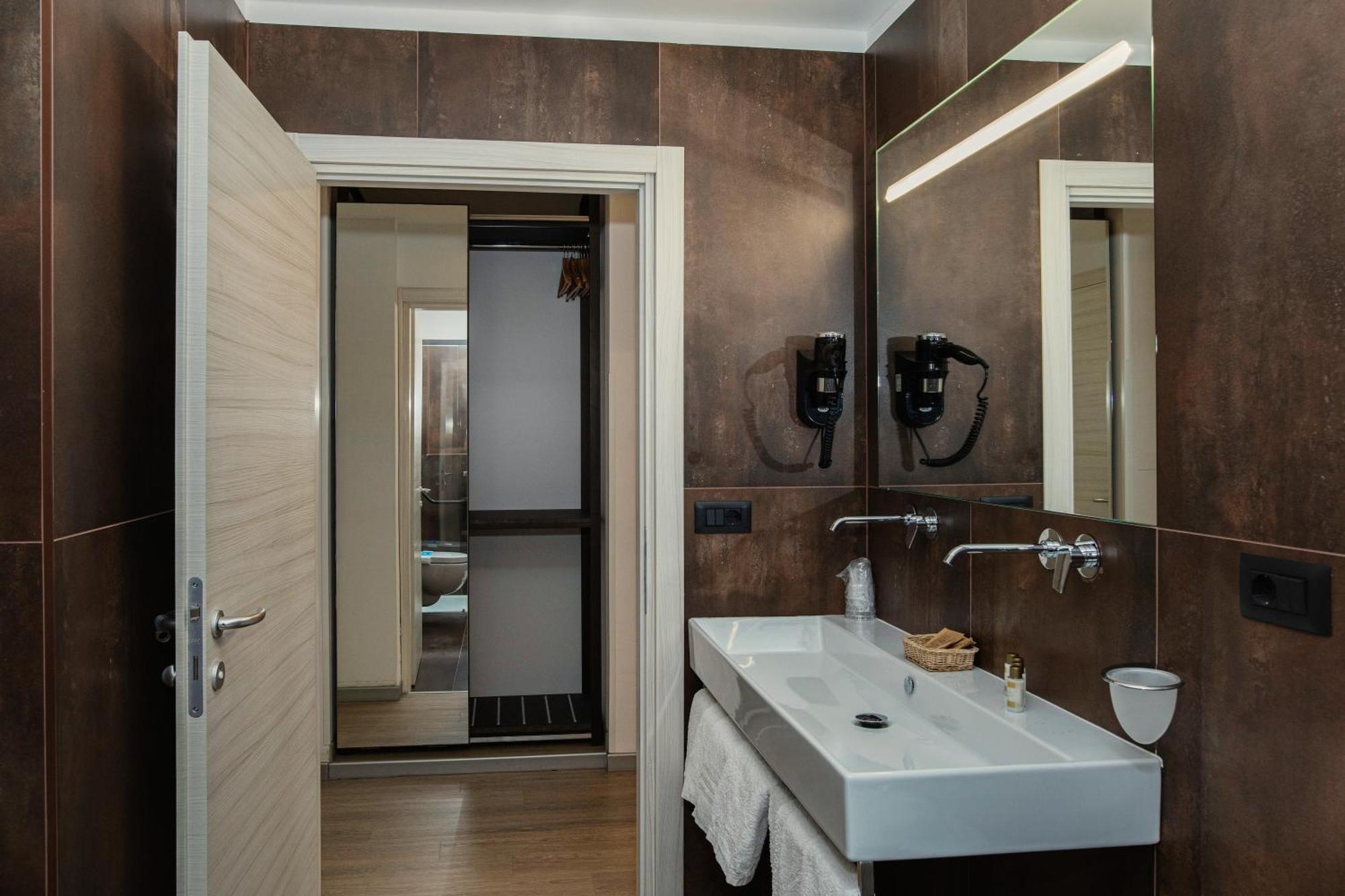Hotel Leonardo Da Vinci Wellness Spa Bibione Exteriör bild
